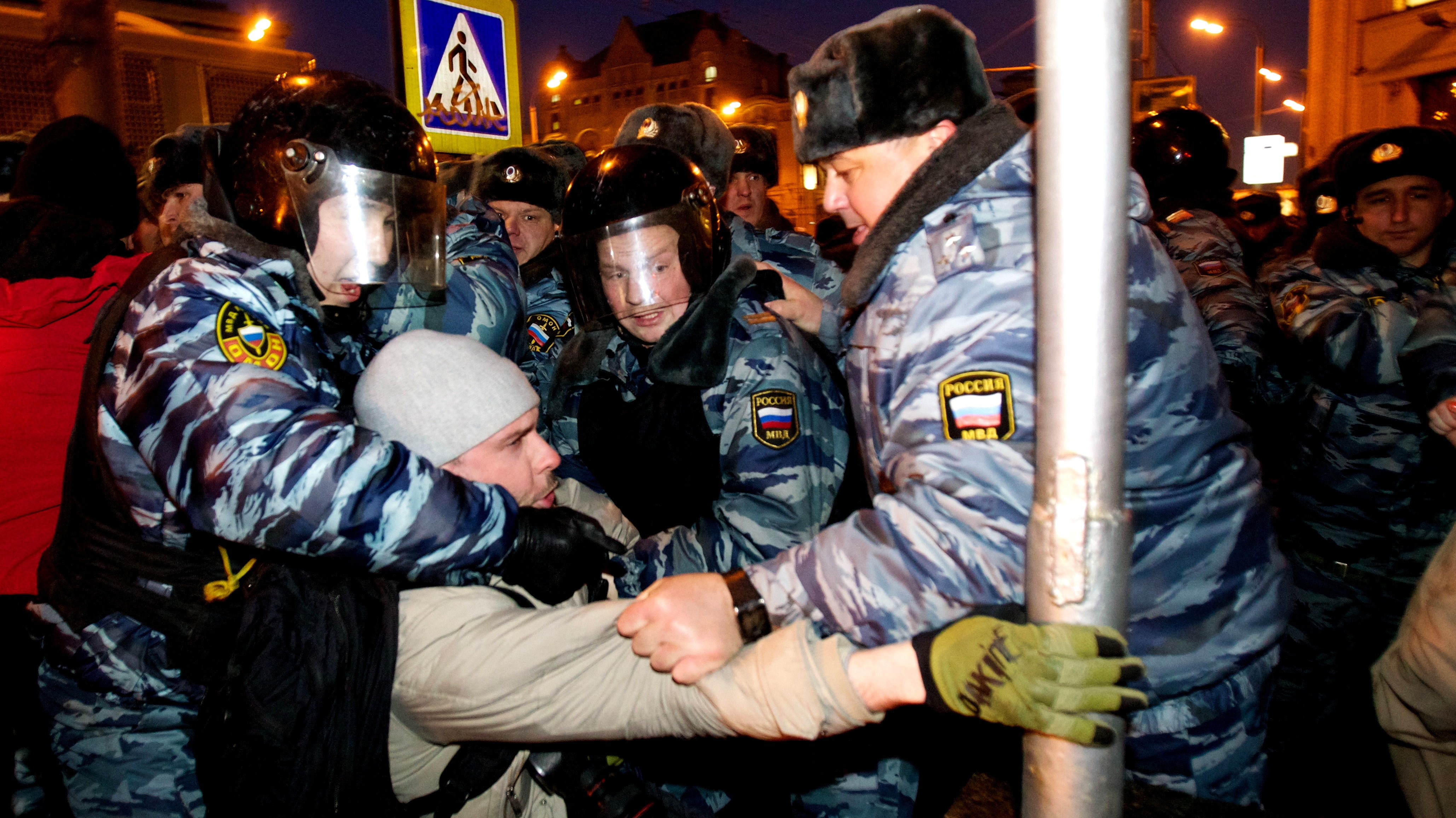Rusko_protesty_Putin_demonštranti_zatýkanie_ľudia